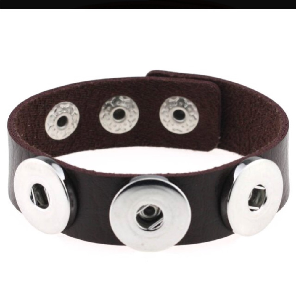 Leather cuff bracelet with snap clasp